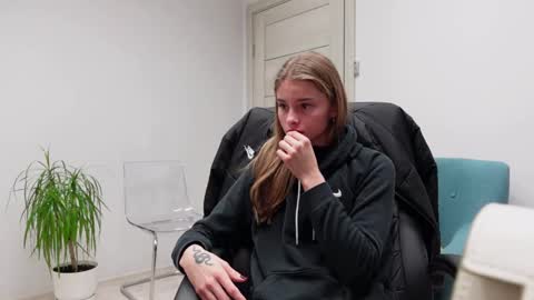 Snapshot of abby_laker chatting on January 5, 2025, 8:52 pm ABBY LAKER online show from January 5, 2025, 8:52 pm