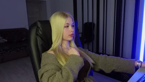 Snapshot of abby_laker chatting on February 27, 2025, 12:13 pm ABBY LAKER online show from February 27, 2025, 12:13 pm