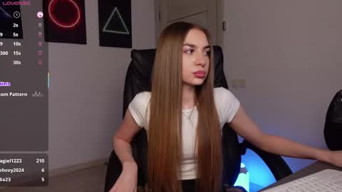 Snapshot of abby_laker chatting on March 4, 2025, 7:11 pm ABBY LAKER online show from March 4, 2025, 7:11 pm