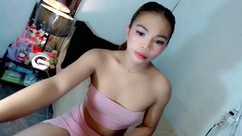 Snapshot of abby_luxpinay chatting on October 28, 2025, 8:40 am abby_luxpinay online show from October 28, 2025, 8:40 am