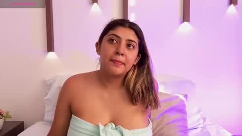 Snapshot of abby_millerr_ chatting on December 22, 2025, 12:24 pm Abbygail online show from December 22, 2025, 12:24 pm