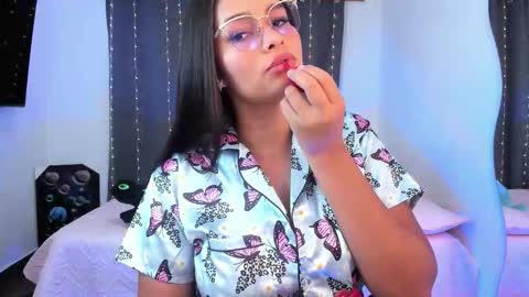 Snapshot of abby_parker1 chatting on October 29, 2025, 12:24 am Abby online show from October 29, 2025, 12:24 am