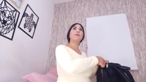 Snapshot of abby_pratt chatting on November 22, 2025, 7:13 pm Abby online show from November 22, 2025, 7:13 pm