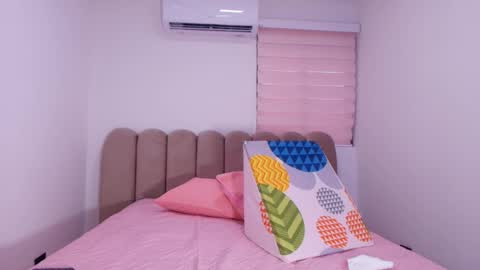 Snapshot of abby_pratt chatting on December 1, 2025, 7:19 pm Abby online show from December 1, 2025, 7:19 pm