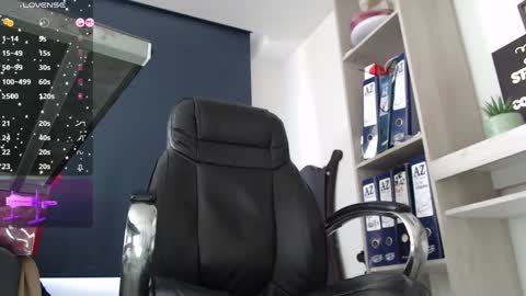 Snapshot of abby_taylorr_ chatting on March 5, 2025, 5:08 pm Vannesa online show from March 5, 2025, 5:08 pm