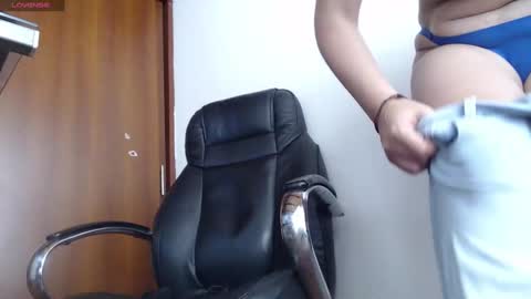 Snapshot of abby_taylorr_ chatting on November 12, 2025, 12:16 pm Vannesa online show from November 12, 2025, 12:16 pm