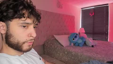 START TRANSMISSION ---- AM COLOMBIA TIME online show from October 21, 2025, 1:23 pm