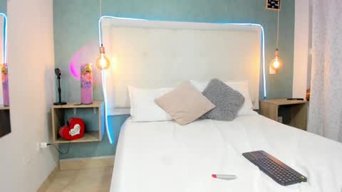 Abby Dixon  online show from February 18, 2025, 3:42 am