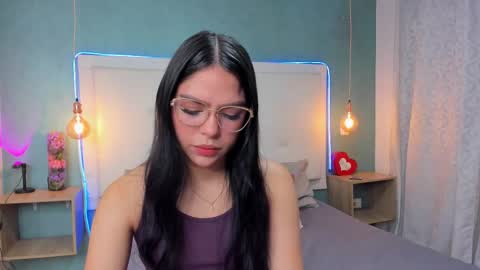 Abby Dixon  online show from November 18, 2025, 3:16 pm