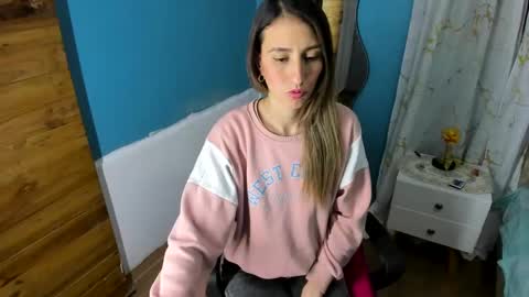 Snapshot of abbyhowlland chatting on November 13, 2025, 4:55 am sara online show from November 13, 2025, 4:55 am