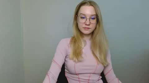 Snapshot of abbymoore__ chatting on January 17, 2026, 11:04 am Abby Lovense is active online show from January 17, 2026, 11:04 am