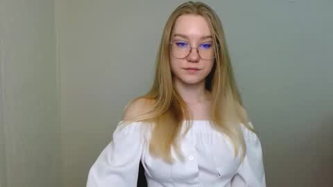 Snapshot of abbymoore__ chatting on March 5, 2026, 10:11 am Abby Lovense is active online show from March 5, 2026, 10:11 am