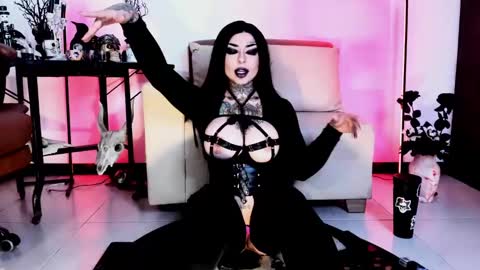 Abby online show from December 5, 2024, 1:47 am