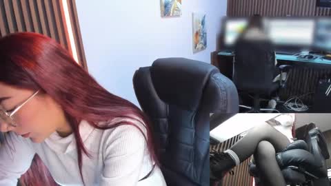 Snapshot of abbystones chatting on February 19, 2025, 4:00 pm Abby Stones online show from February 19, 2025, 4:00 pm
