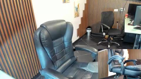 Snapshot of abbystones chatting on November 26, 2025, 11:00 am Abby Stones online show from November 26, 2025, 11:00 am