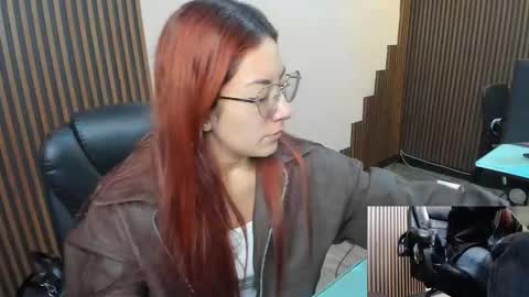 Snapshot of abbystones chatting on December 1, 2025, 11:26 am Abby Stones online show from December 1, 2025, 11:26 am