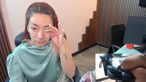 Snapshot of abbystones chatting on December 5, 2025, 11:08 am Abby Stones online show from December 5, 2025, 11:08 am