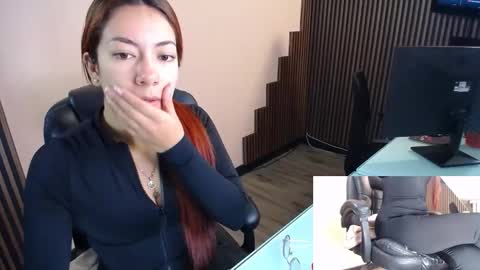 Snapshot of abbystones chatting on December 17, 2025, 11:16 am Abby Stones online show from December 17, 2025, 11:16 am