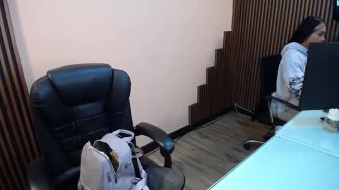 Snapshot of abbystones chatting on December 18, 2025, 11:16 am Abby Stones online show from December 18, 2025, 11:16 am