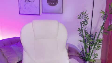 Snapshot of abella_ruiz chatting on March 7, 2026, 1:13 am Abella Ruiz online show from March 7, 2026, 1:13 am