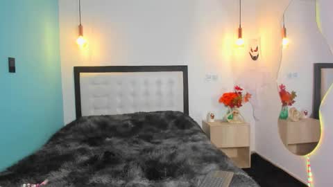  Abella and Kendra  online show from October 26, 2025, 6:14 pm