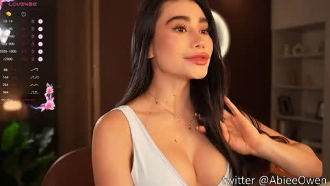abie_owen online show from May 7, 2026, 12:16 am