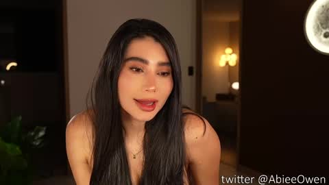 abie_owen online show from May 16, 2026, 1:02 am