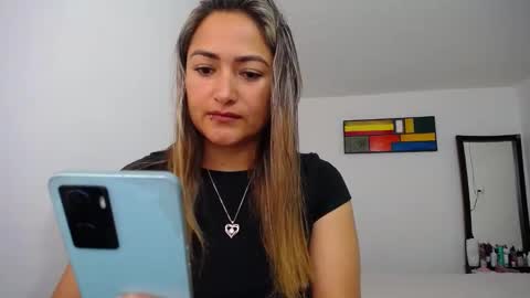 Snapshot of abie_spicy_ chatting on January 25, 2025, 12:58 pm ximena online show from January 25, 2025, 12:58 pm