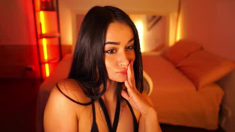 Snapshot of abigail_adamss_ chatting on December 22, 2025, 8:28 pm Abigail online show from December 22, 2025, 8:28 pm