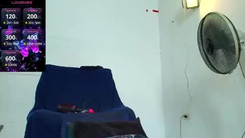 Snapshot of abigail_curvy chatting on November 7, 2025, 2:17 pm Abigail online show from November 7, 2025, 2:17 pm