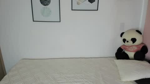 Snapshot of abigail_w chatting on February 10, 2026, 10:14 pm abigail online show from February 10, 2026, 10:14 pm