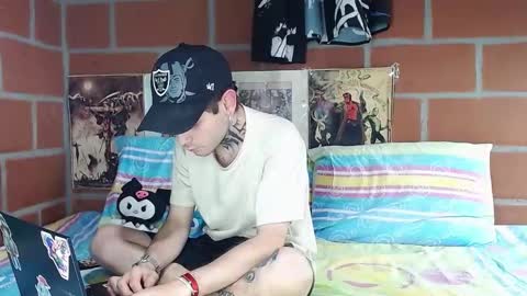 Snapshot of abigailandnoah chatting on December 11, 2024, 6:14 am Abigail and Noah online show from December 11, 2024, 6:14 am