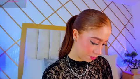 Snapshot of abigailcarter chatting on November 7, 2025, 11:38 pm online show from November 7, 2025, 11:38 pm