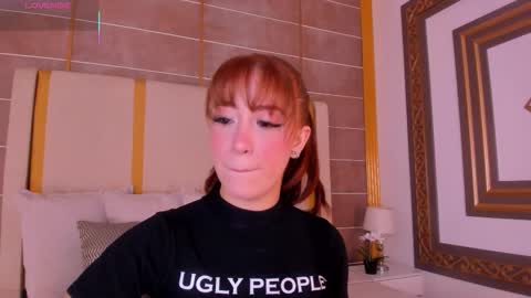 Snapshot of abigailcarter chatting on November 23, 2025, 11:26 pm online show from November 23, 2025, 11:26 pm