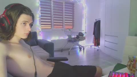 Snapshot of abobus123 chatting on December 7, 2024, 12:24 pm hi cum in pvt noi extra tip online show from December 7, 2024, 12:24 pm