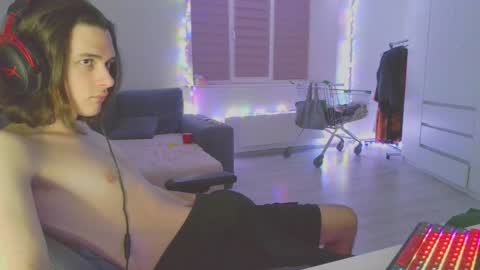 Snapshot of abobus123 chatting on December 16, 2024, 12:16 pm hi cum in pvt noi extra tip online show from December 16, 2024, 12:16 pm