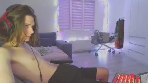 Snapshot of abobus123 chatting on December 18, 2024, 11:45 am hi cum in pvt noi extra tip online show from December 18, 2024, 11:45 am