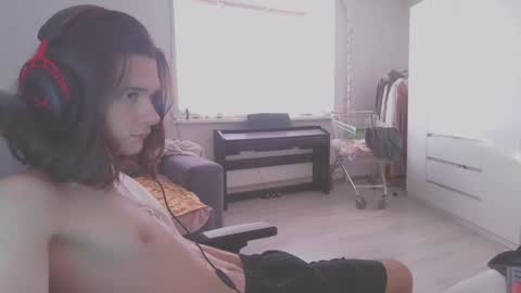 Snapshot of abobus123 chatting on February 6, 2025, 11:32 am hi cum in pvt noi extra tip online show from February 6, 2025, 11:32 am