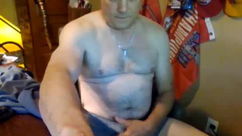 Snapshot of aboringguy chatting on June 1, 2026, 1:57 pm aboringguy online show from June 1, 2026, 1:57 pm
