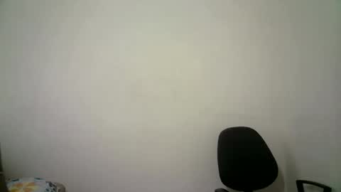 Snapshot of abril__ass chatting on February 17, 2026, 1:29 pm abril__ass online show from February 17, 2026, 1:29 pm