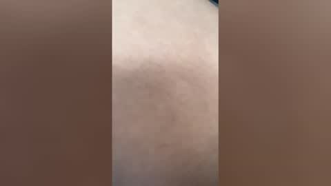 abril_gomez_11 online show from May 15, 2026, 12:12 pm