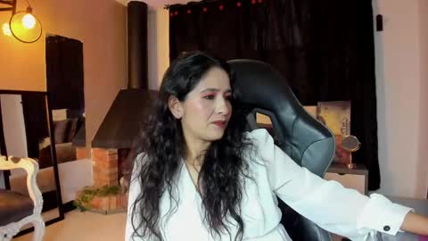 Snapshot of abril_riios chatting on May 7, 2026, 1:49 pm Abril online show from May 7, 2026, 1:49 pm