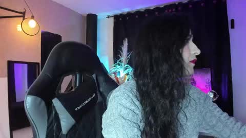 Snapshot of abril_riios chatting on May 17, 2026, 1:58 am Abril online show from May 17, 2026, 1:58 am