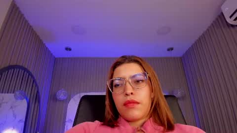 abril online show from July 7, 2026, 7:23 am