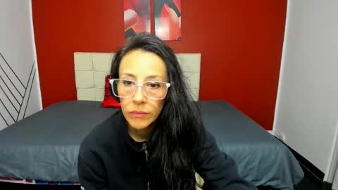 ABRIL online show from February 10, 2025, 8:00 pm