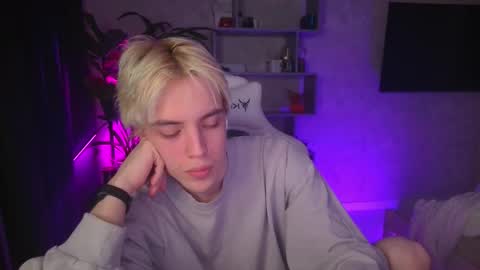 Nick online show from November 19, 2025, 3:12 pm