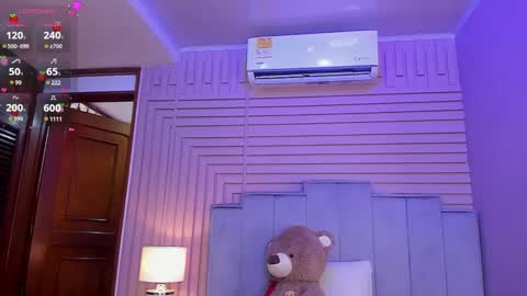 Snapshot of aby_lee_ chatting on December 6, 2024, 2:38 pm Aby online show from December 6, 2024, 2:38 pm