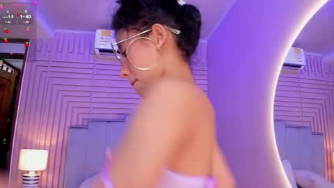 Snapshot of aby_lee_ chatting on December 13, 2024, 6:16 pm Aby online show from December 13, 2024, 6:16 pm