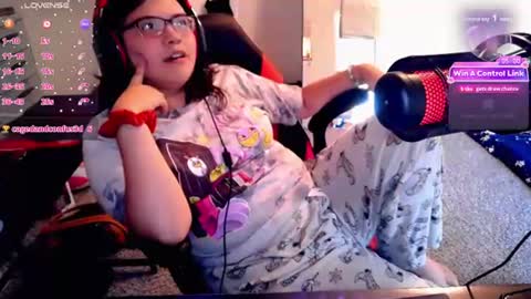 AChubbyGummy online show from July 11, 2026, 10:33 pm