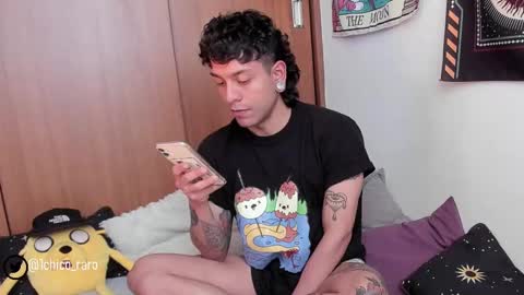 Snapshot of acid_time chatting on February 11, 2025, 9:03 pm Jhonny online show from February 11, 2025, 9:03 pm